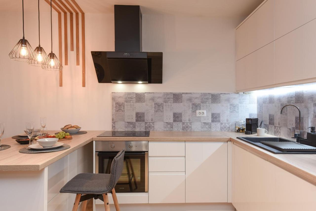 L&R Luxury Apartment- Free Parking Zára Kültér fotó