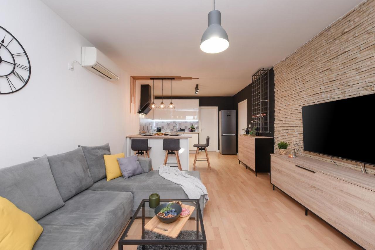 L&R Luxury Apartment- Free Parking Zára Kültér fotó