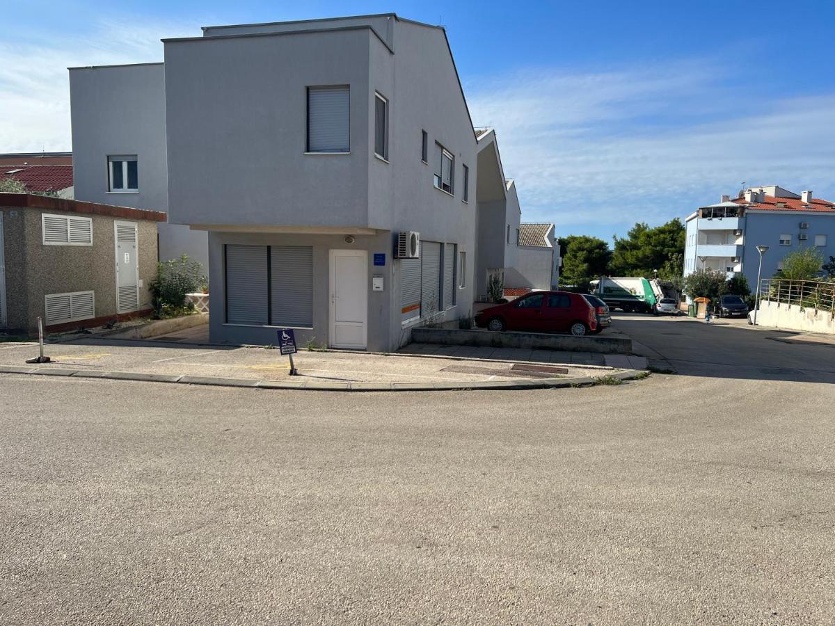 L&R Luxury Apartment- Free Parking Zára Kültér fotó